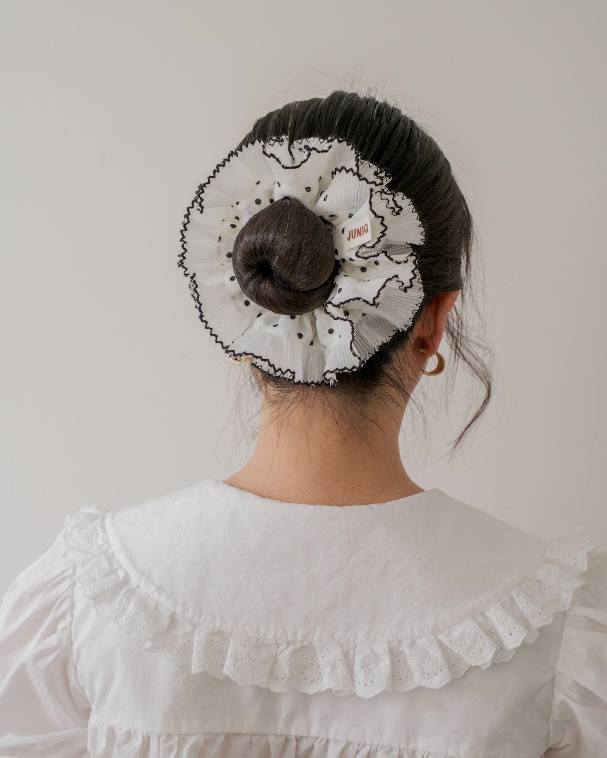 Miss Dottie - Black/White