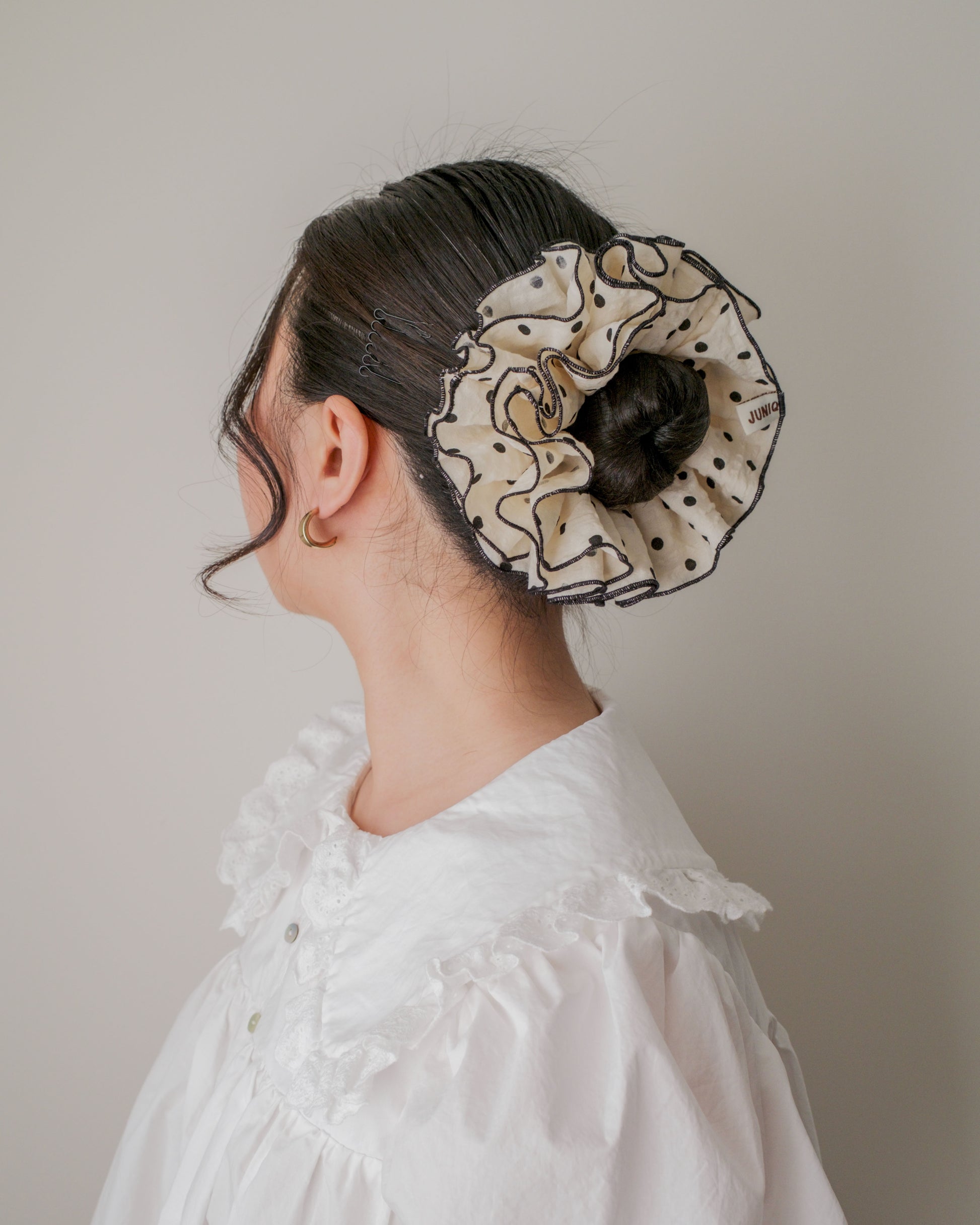 Miss Dottie - Cream/Black