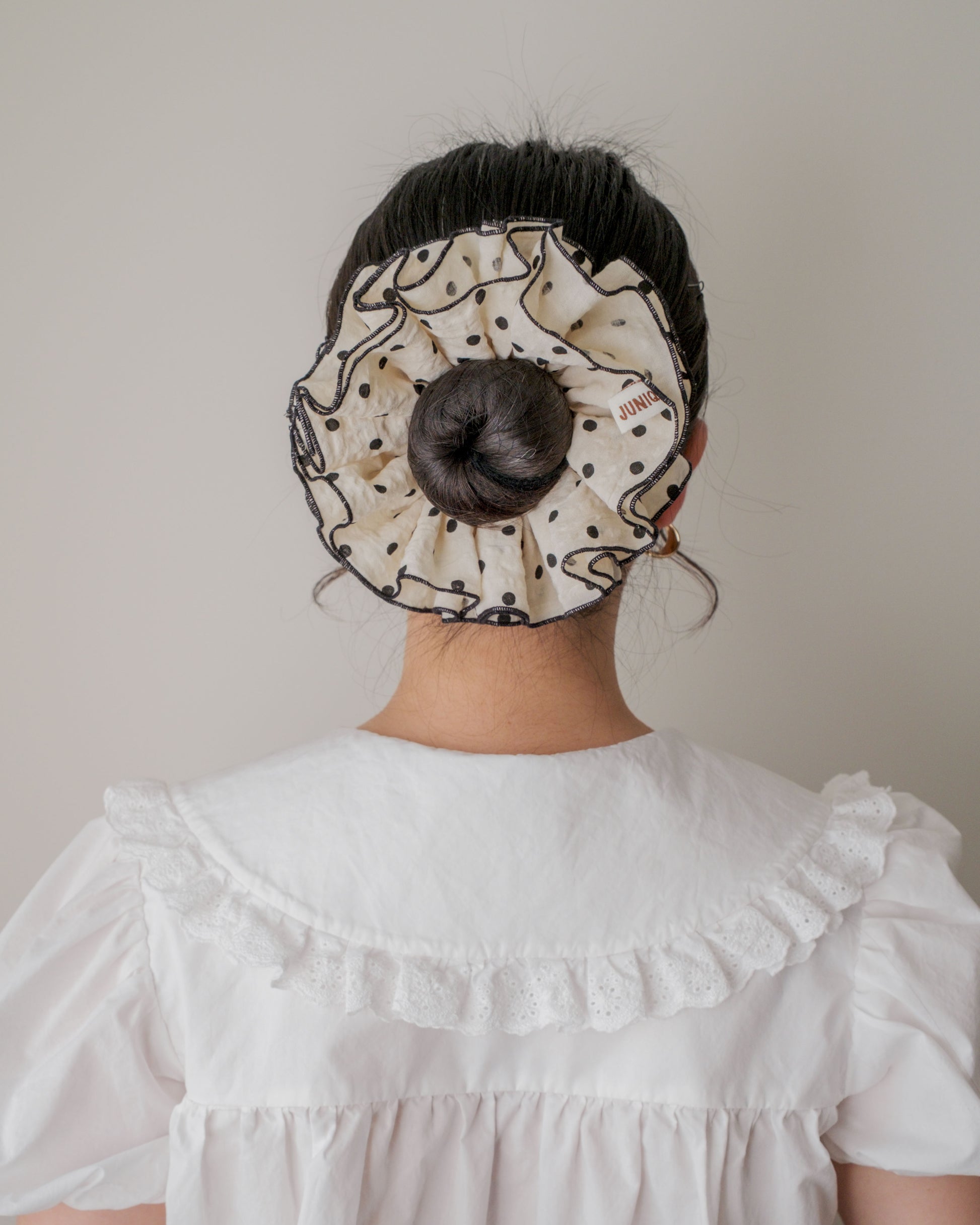 Miss Dottie - Cream/Black